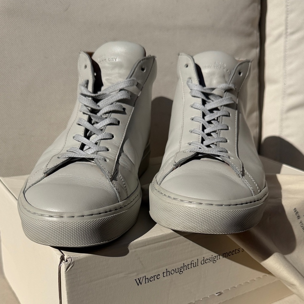 KOIO Capri Mid in Sandstone Gray Italian Leather - Picture 2 of 9